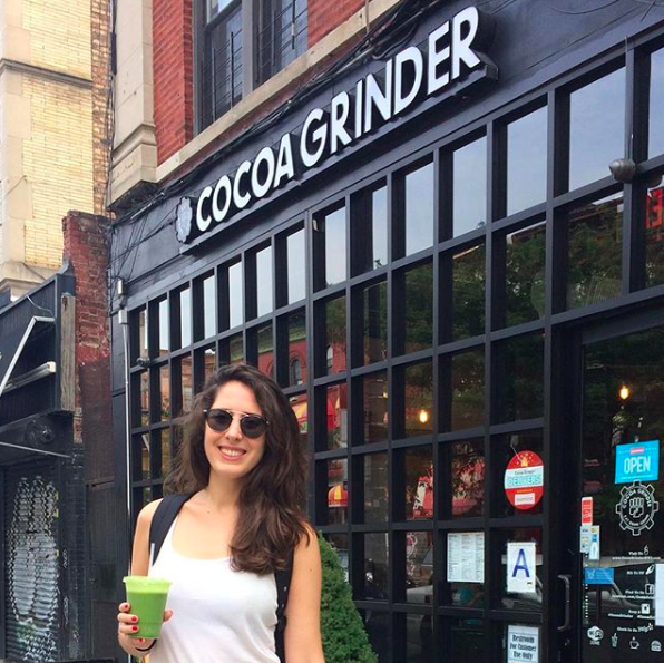 cocoa grinder en brooklyn es un lugar ideal para tomar brunch y zumos de frutas en New York