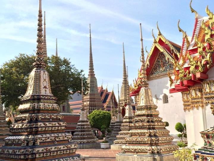 wat po, este templo es una parada obligada que hacer en bangkok