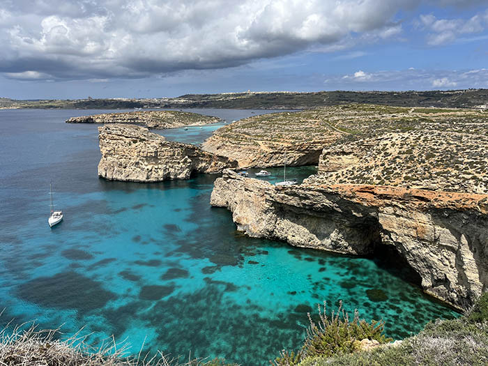 laguna de cristal en comino