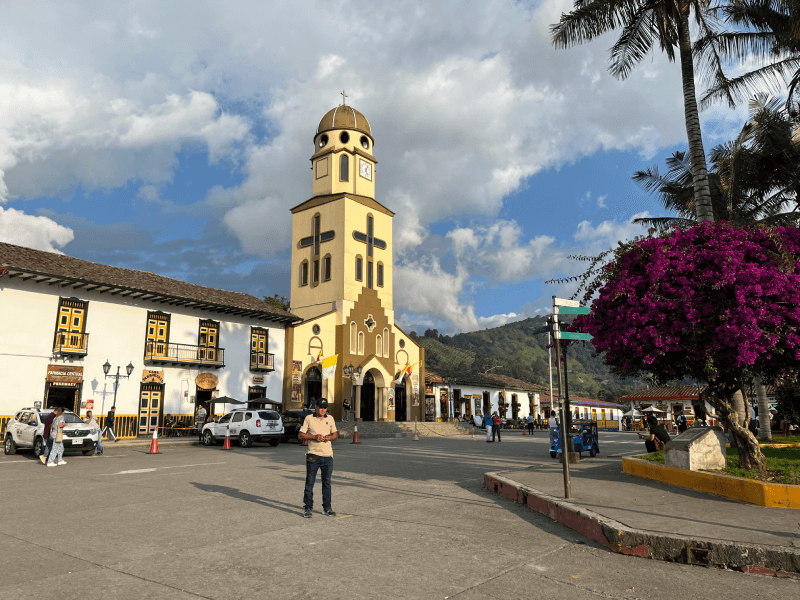 plaza de bolívar de salento